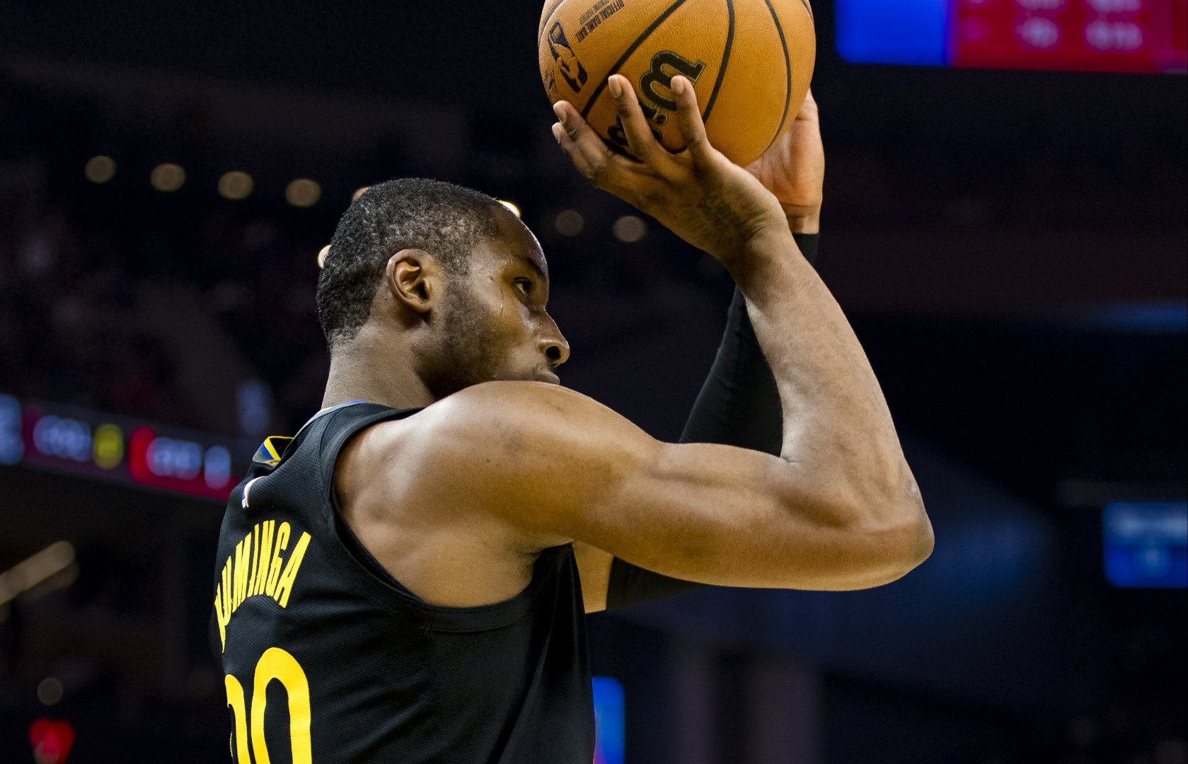 爱游戏网页版波尔图发布备战花絮，赛前外线爆发，NBA季后赛任务艰巨，训练强度明显提升的简单介绍